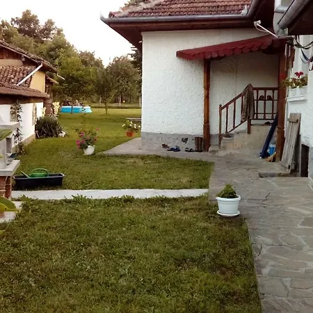 Вила Виолета 招待所 *